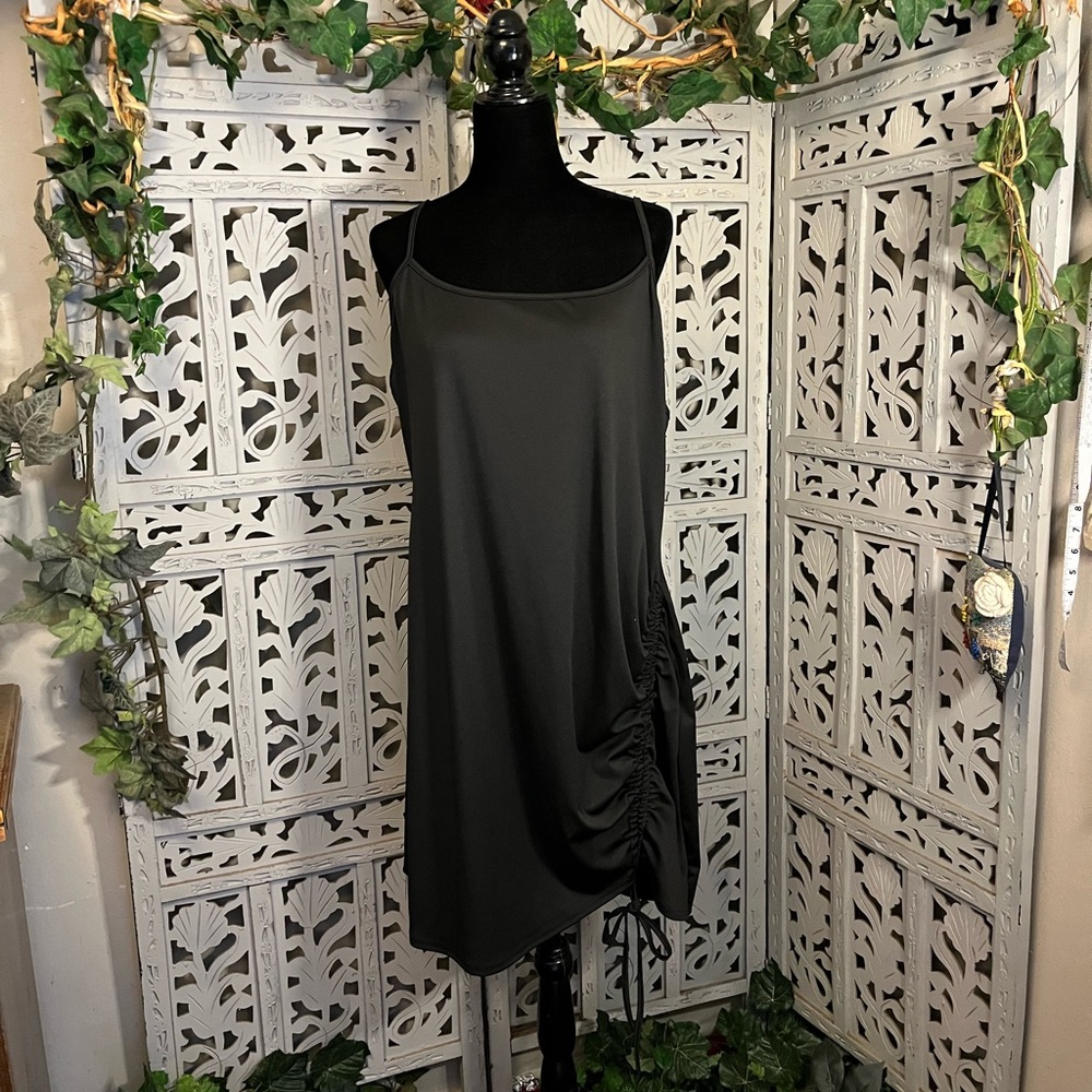 ELEGANT BLACK SILKY SPAGHETTI STRAPS WITH ADJUSTABLE SIDE RUCHING MIDI DRESS